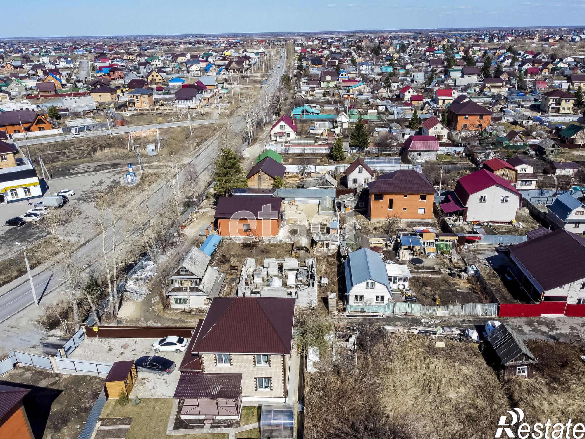 Купить дачу, дом, коттедж за 4 050 000 рублей на 1-я Садовая,