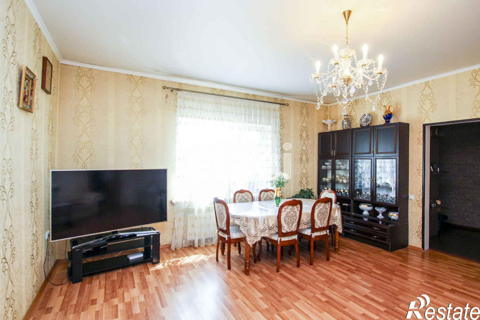 Купить дачу, дом, коттедж за 13 500 000 рублей на Кедровая, 4