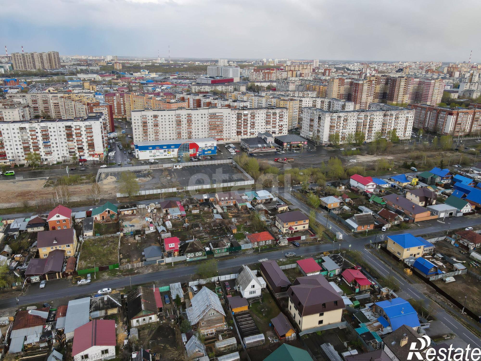 Купить дачу, дом, коттедж за 12 000 000 рублей на Революции, 112