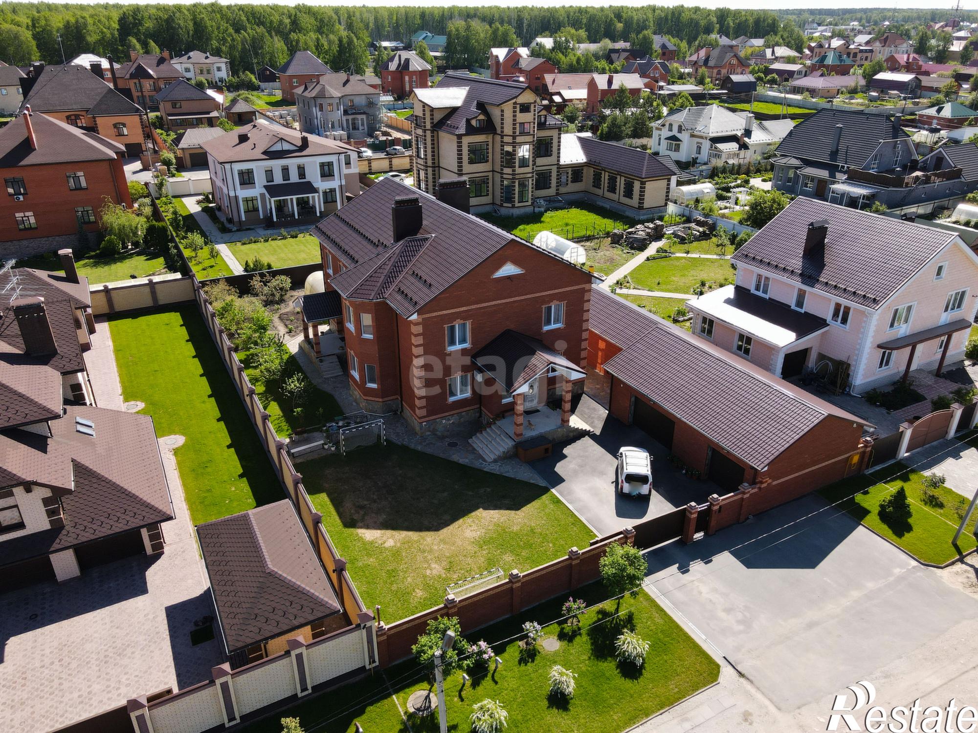 Купить дачу, дом, коттедж за 68 000 000 рублей на Строителей, 18