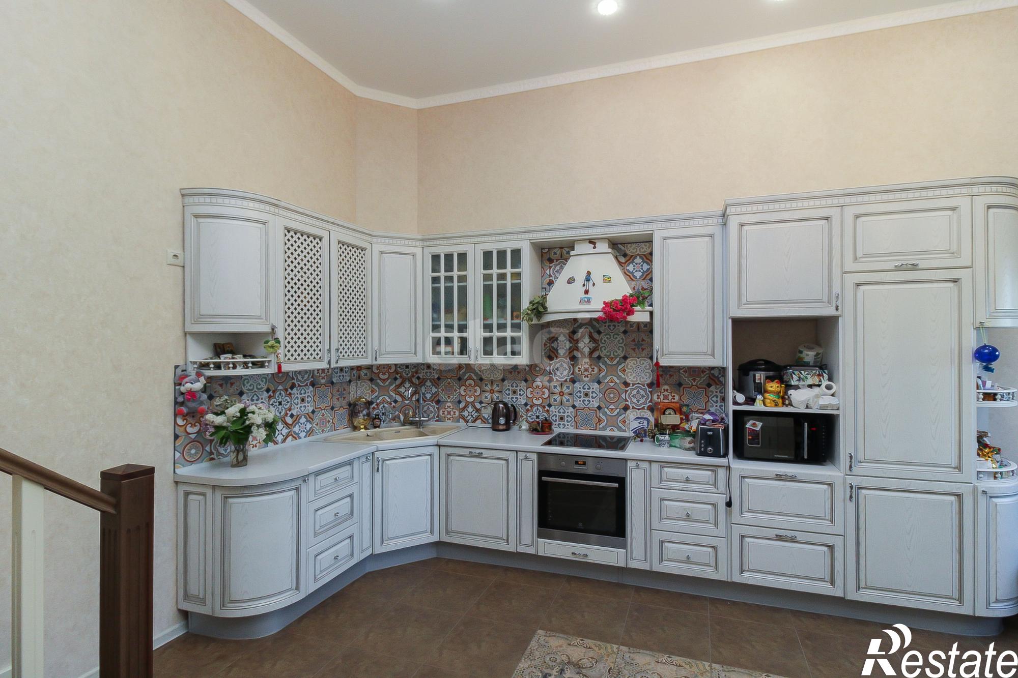 Купить дачу, дом, коттедж за 15 000 000 рублей на Выборгская,