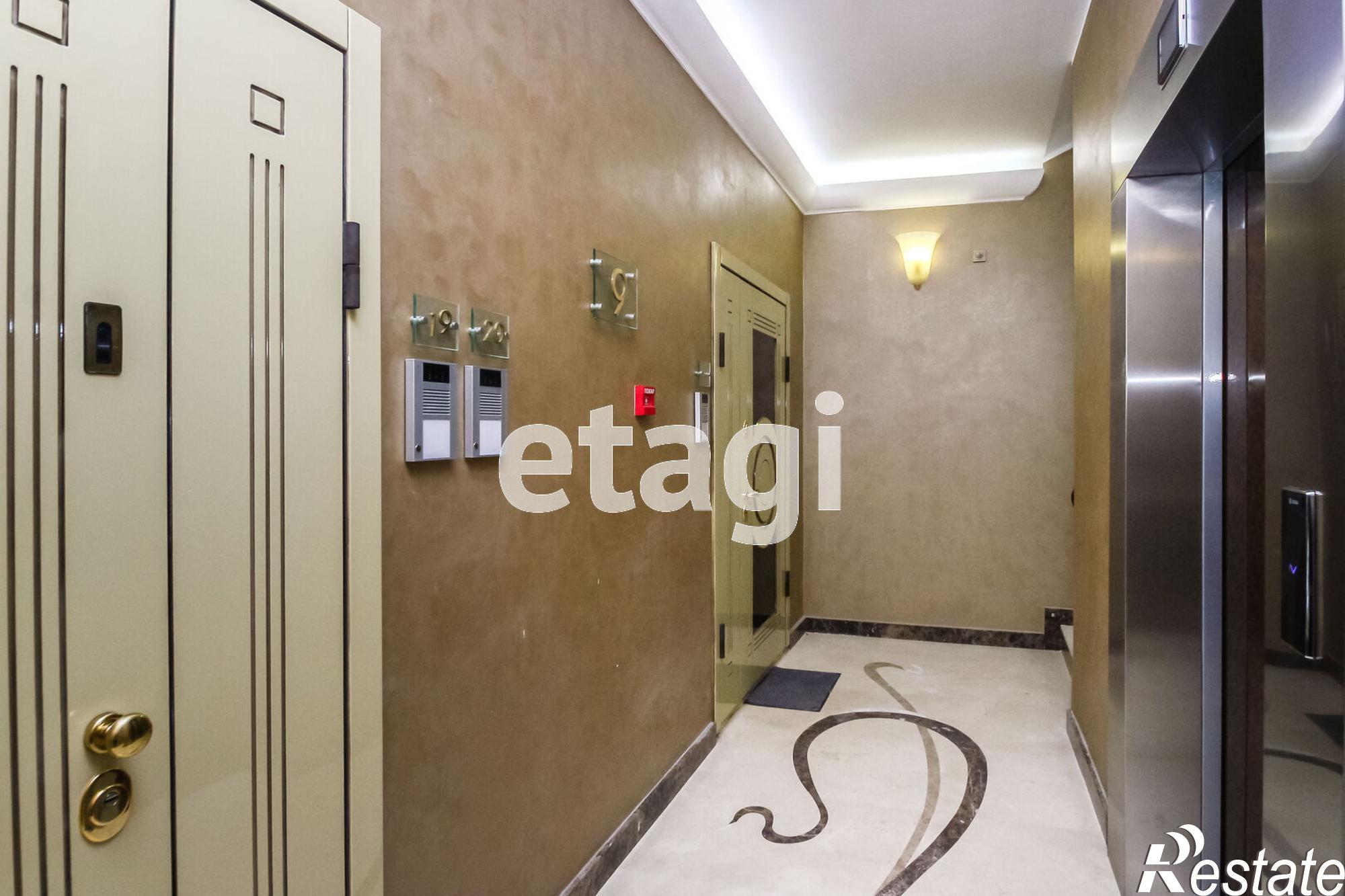 Купить квартиру за 18 750 000 рублей на Севастопольская, 14