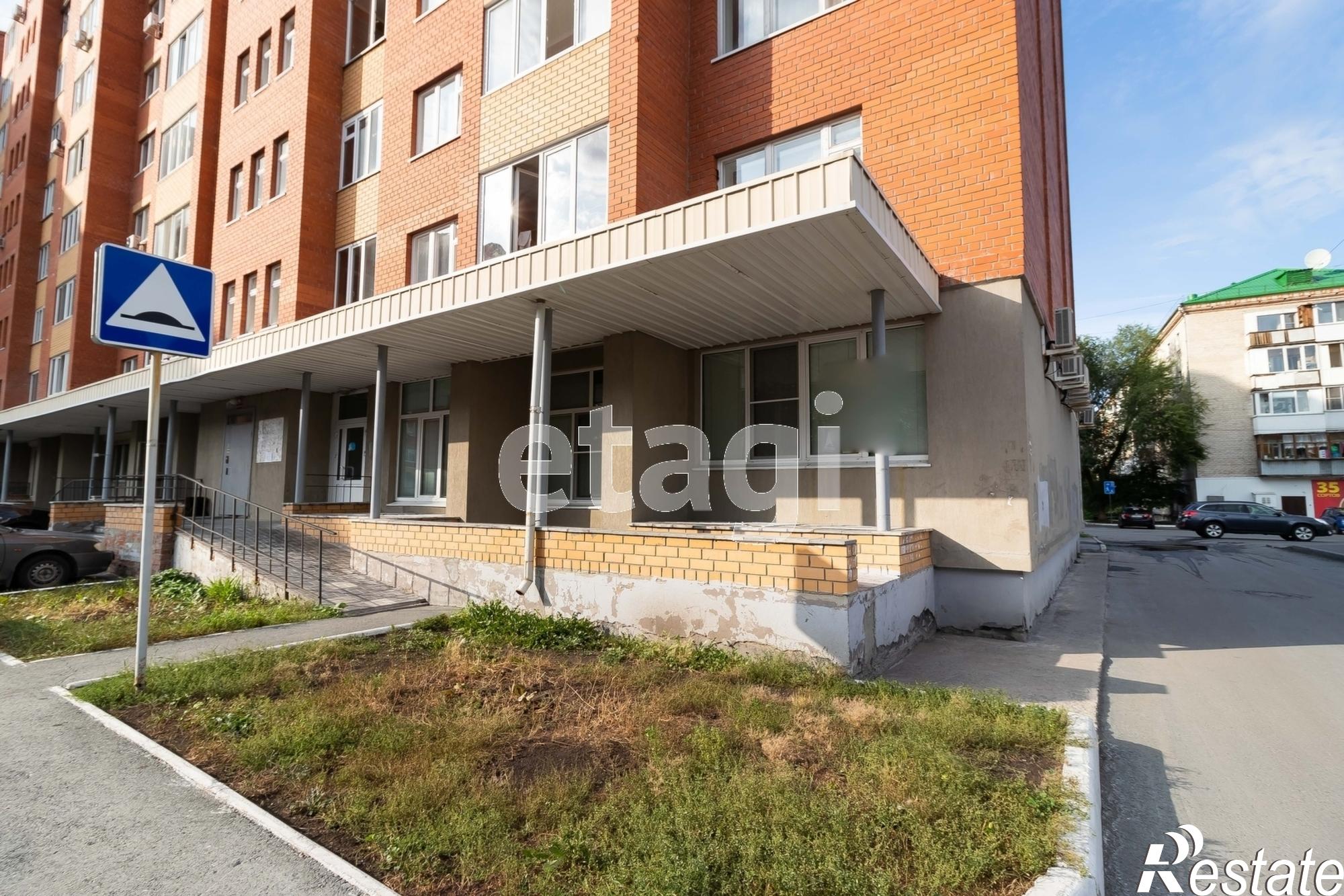 Сдать торговое помещение за 102 000 рублей на Червишевский тракт 64к.2