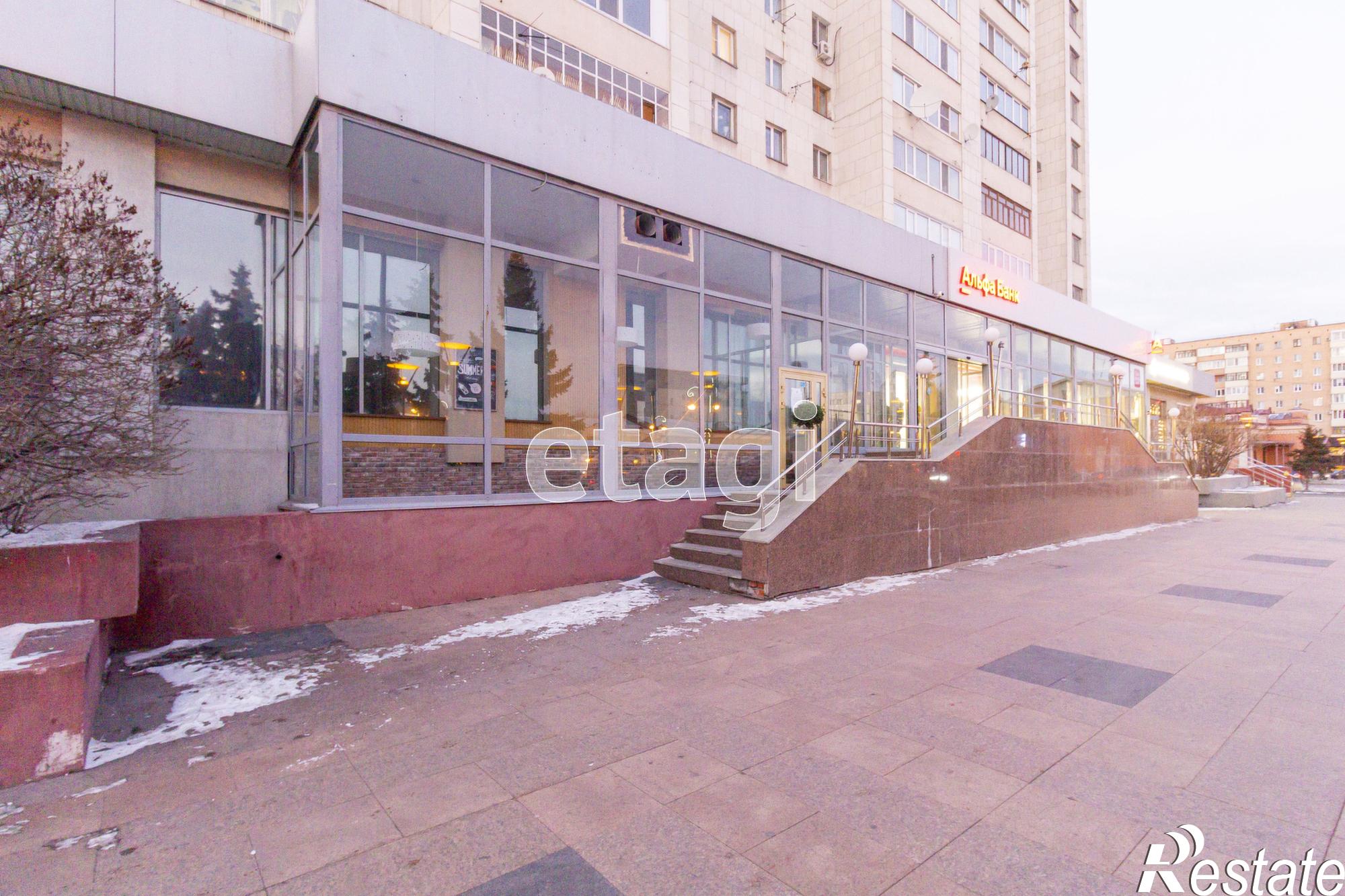 Сдать торговое помещение за 380 000 рублей на Ленина 57