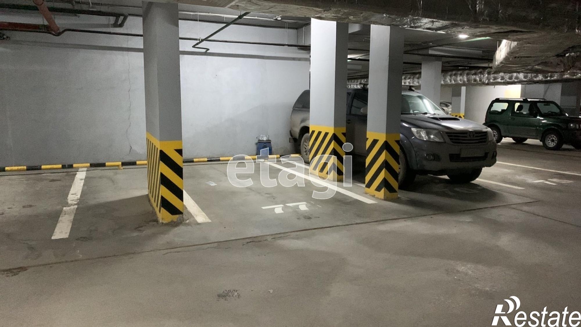 Купить гараж, место в паркинге за 835 000 рублей на Максима Горького ,