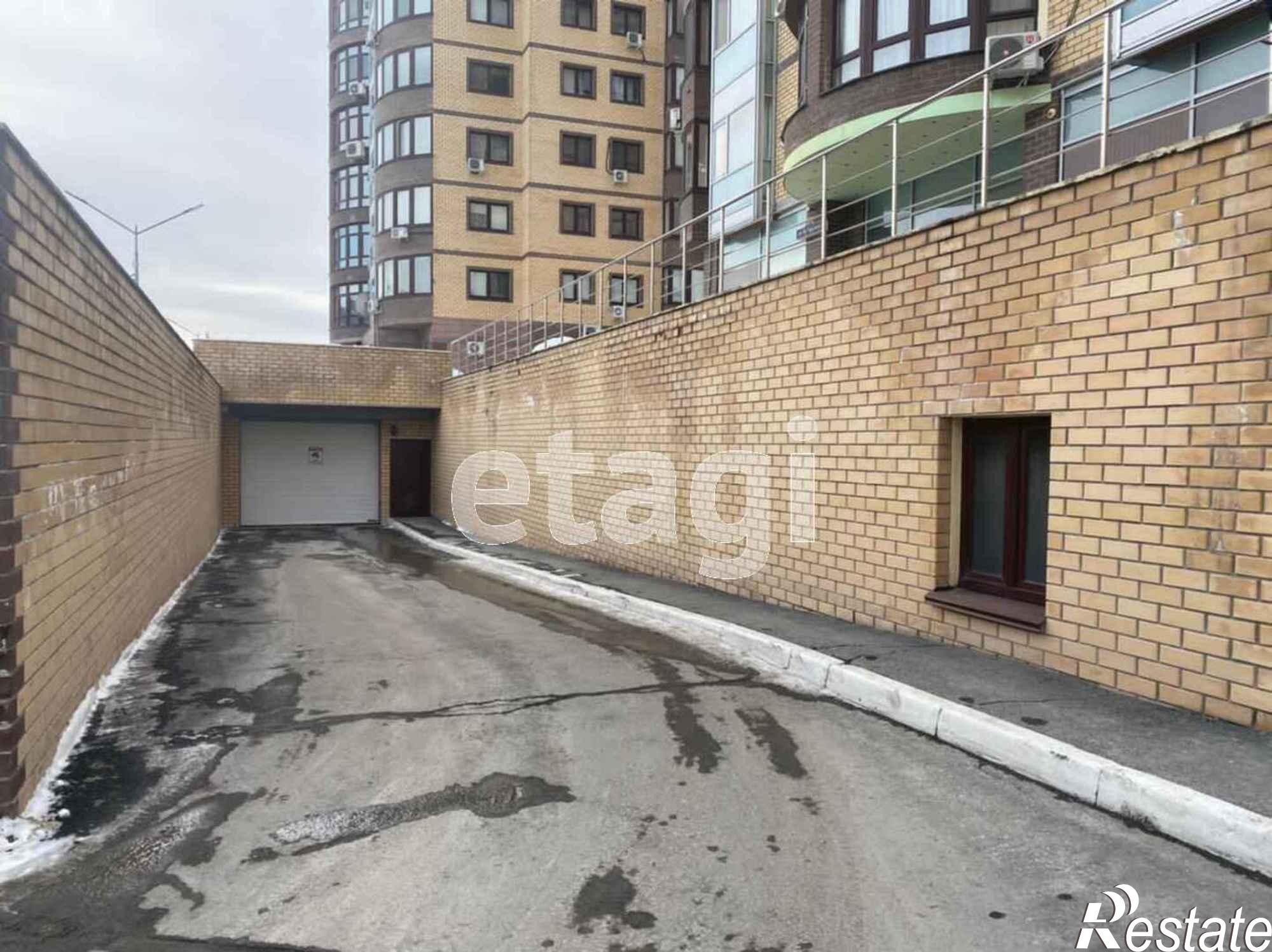 Купить гараж, место в паркинге за 835 000 рублей на Максима Горького ,
