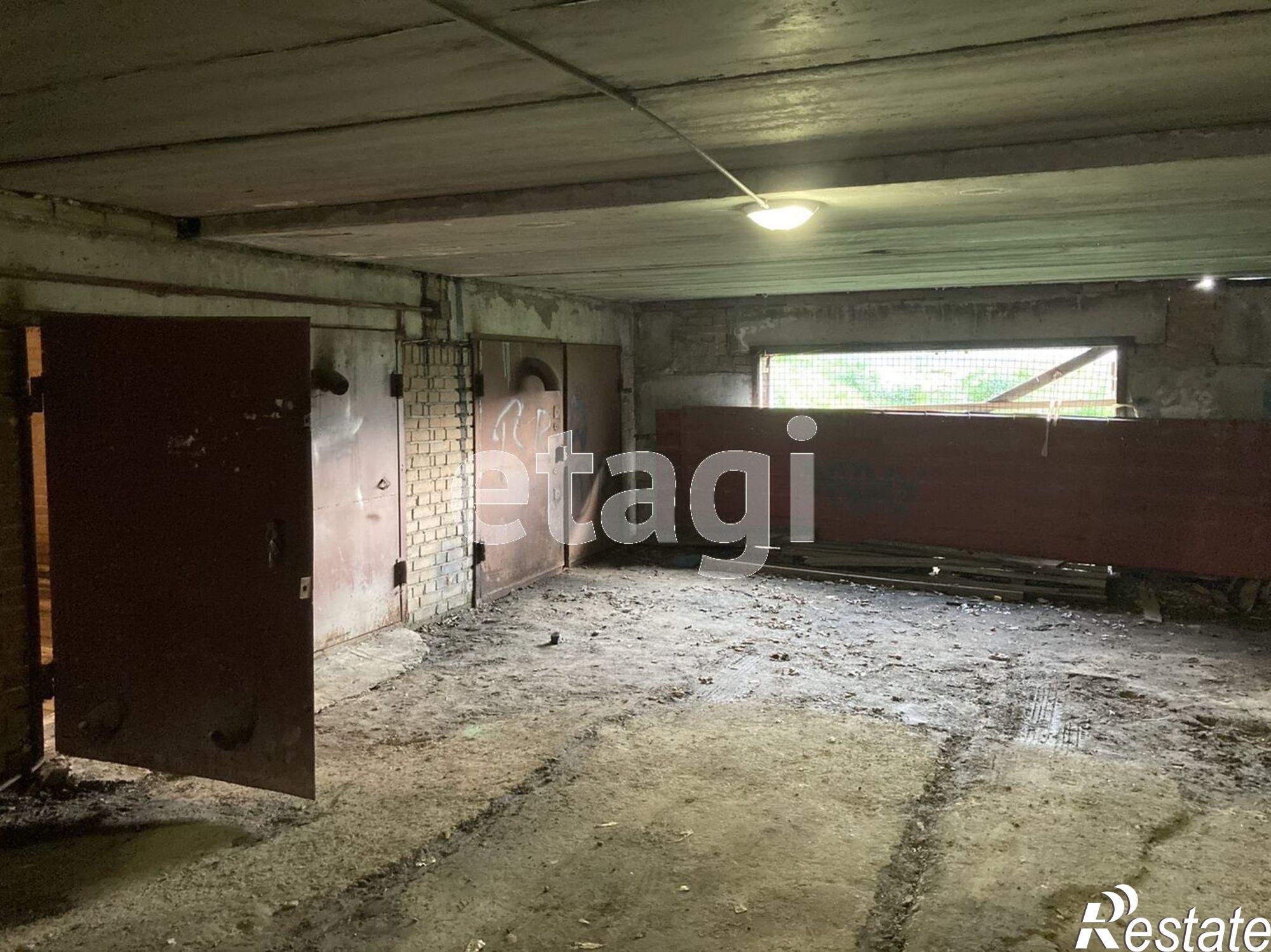 Купить гараж, место в паркинге за 330 000 рублей на Александра Матросова 1 стр.2