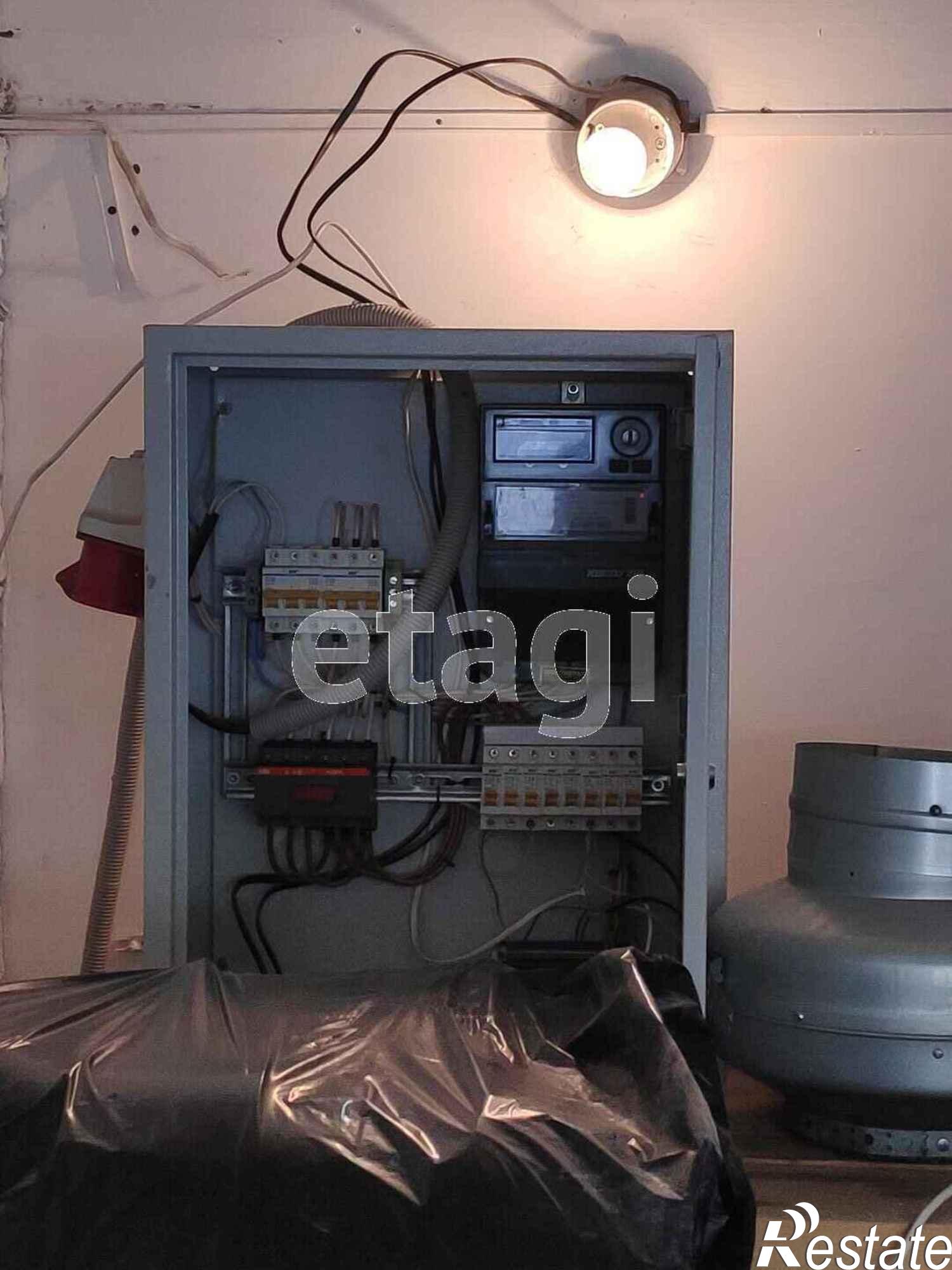 Купить гараж, место в паркинге за 1 300 000 рублей на Александра Матросова 1 строение 6