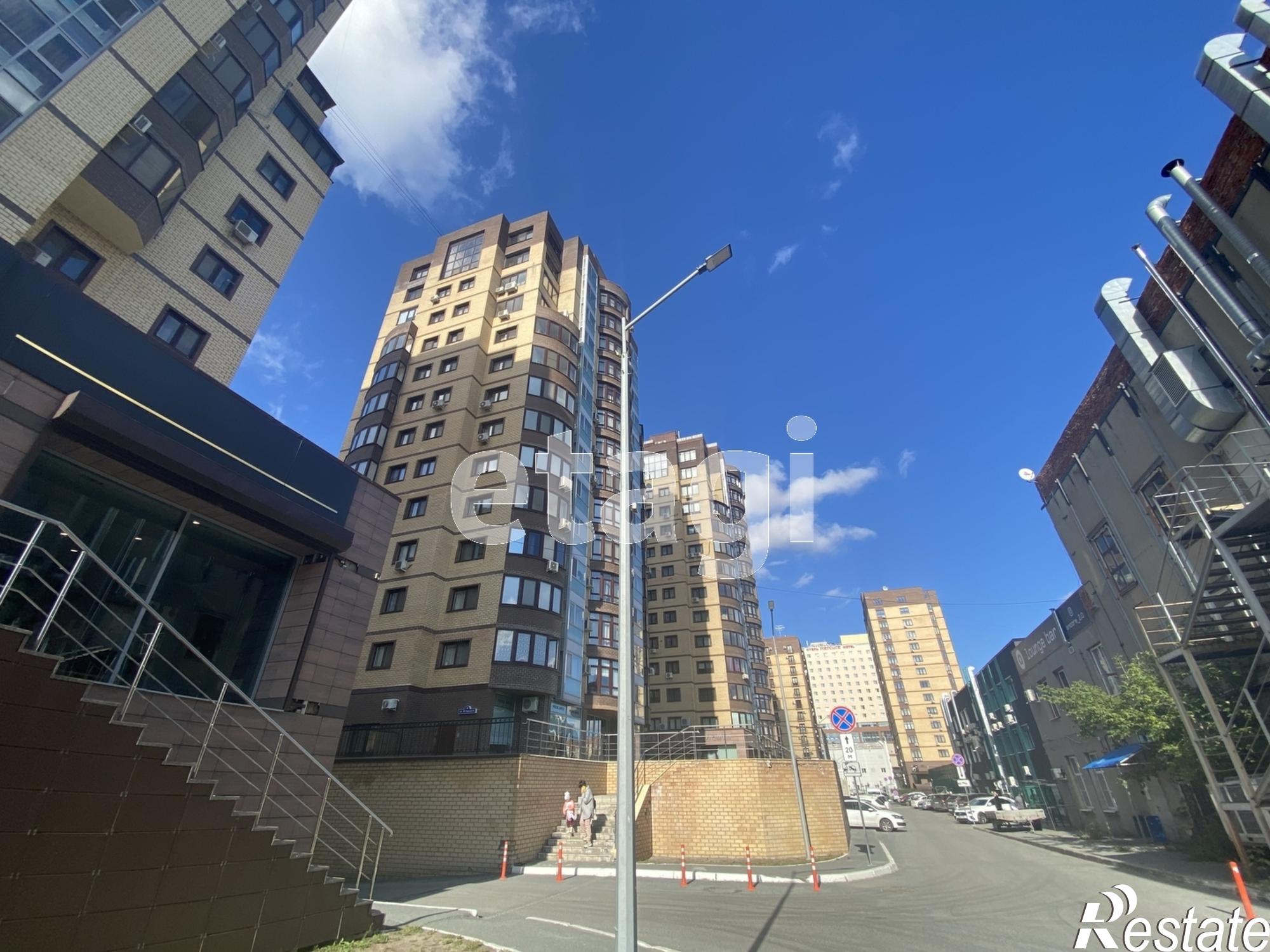 Купить гараж, место в паркинге за 800 000 рублей на Максима Горького 68