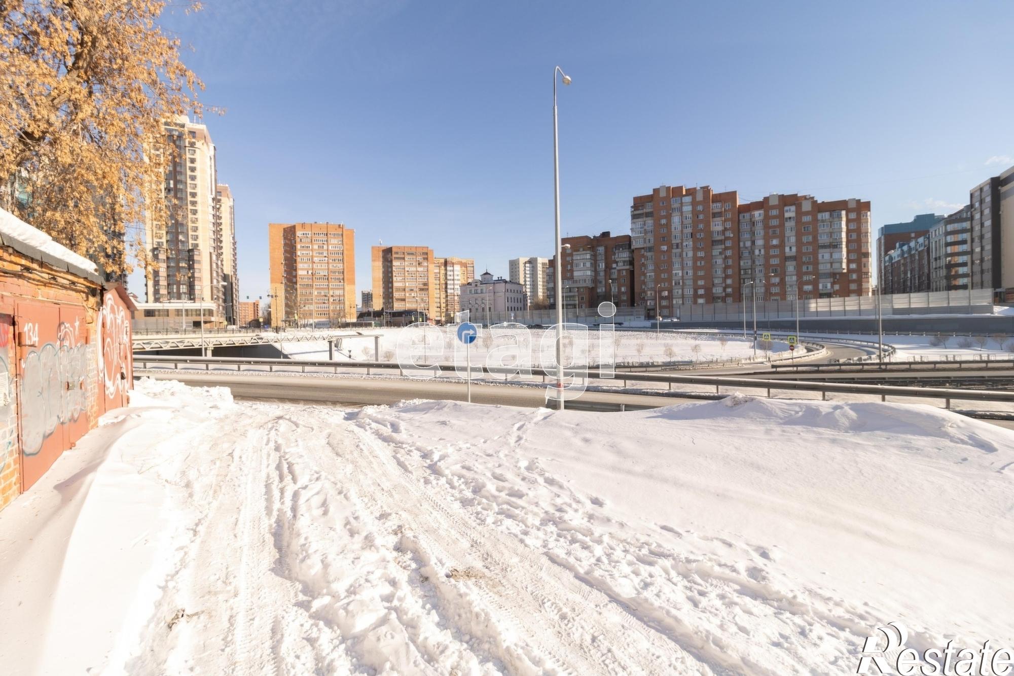 Купить гараж, место в паркинге за 300 000 рублей на Привокзальная 31 А