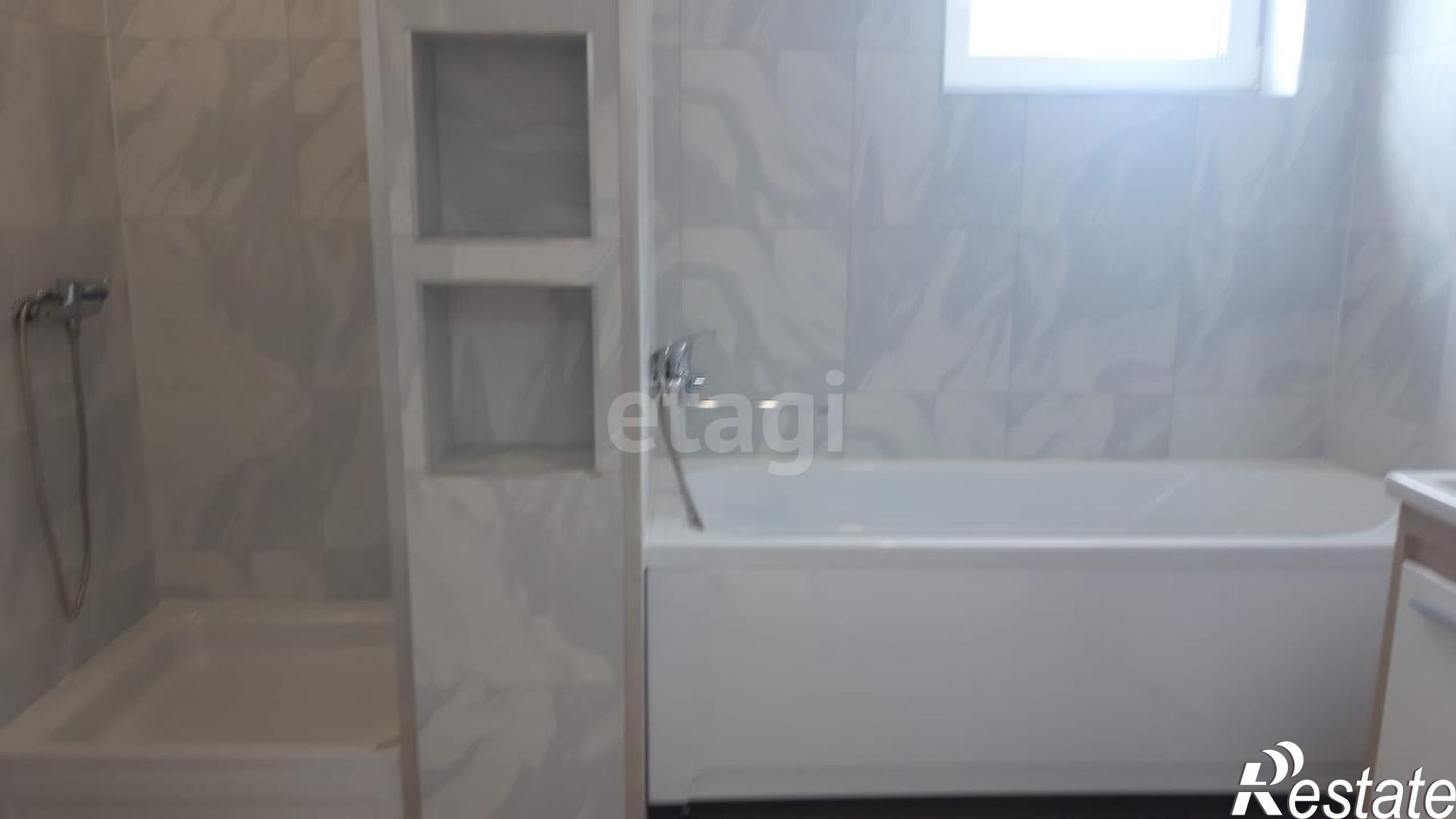 Купить дачу, дом, коттедж за 7 290 000 рублей на Полеводство, 975