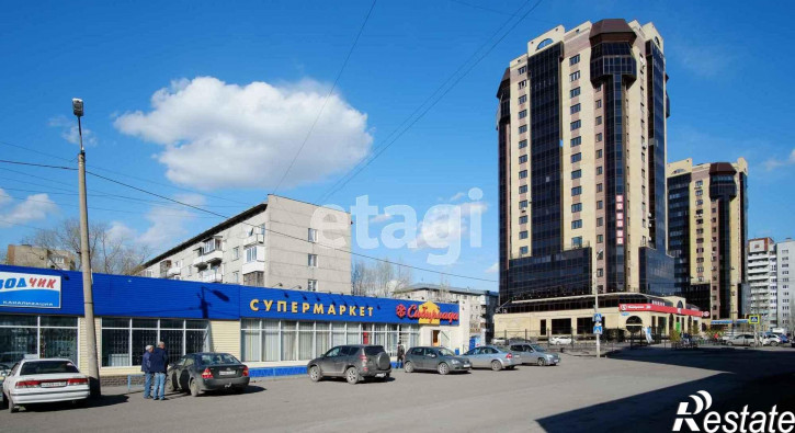 3-комн квартира Стальского, 9