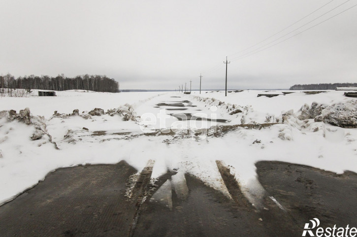 Земельный участок в 4 км. северо-западнее с.Горьковка и в 5 км. севернее ст.Подъем