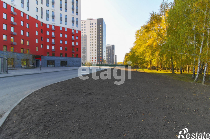 Помещение свободного назначения Республики 204/10