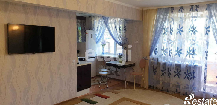 2-комн квартира Ленинградская, 13