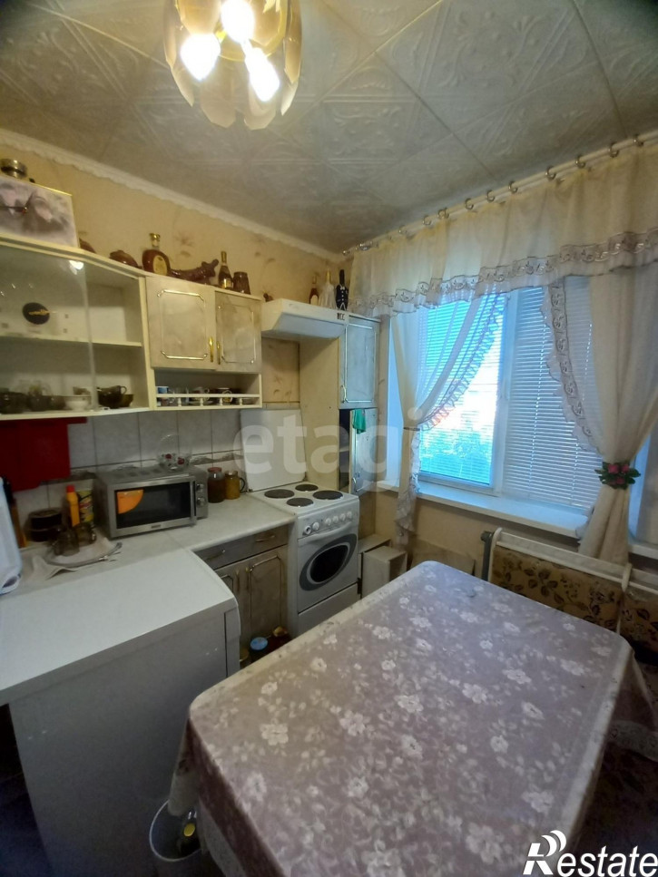 2-комн квартира 67 лет Октября, 3