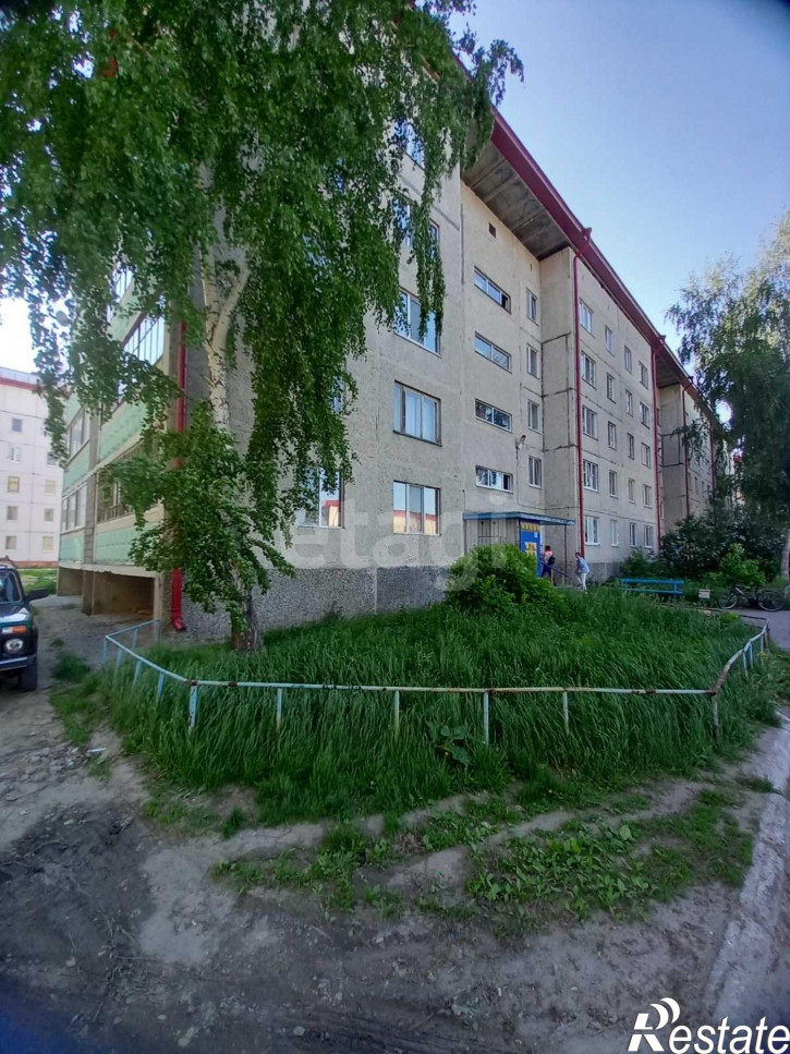 2-комн квартира 67 лет Октября, 3
