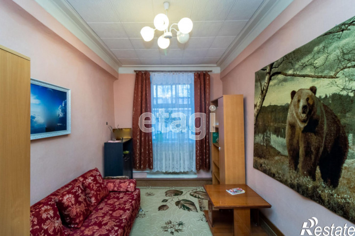 3-комн квартира Мира, 35