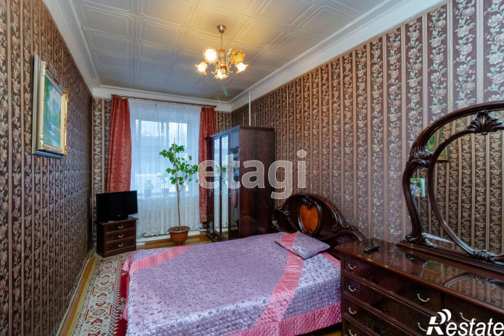 3-комн квартира Мира, 35