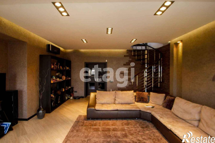 3-комн квартира Герцена, 55