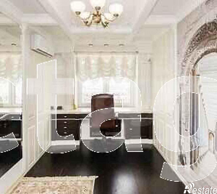 4-комн квартира Мельникайте, 109/1