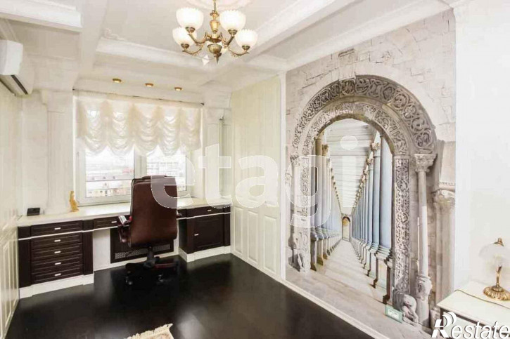 4-комн квартира Мельникайте, 109/1