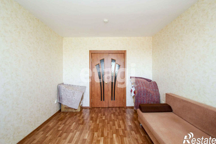 2-комн квартира Западносибирская, 22