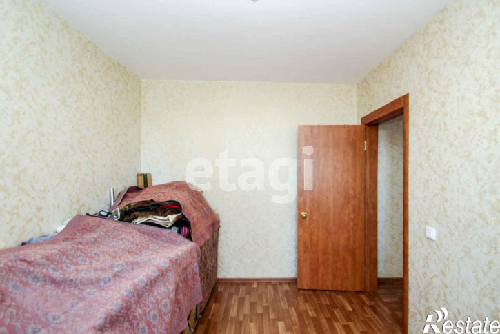 2-комн квартира Западносибирская, 22
