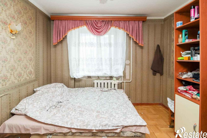 4-комн квартира Профсоюзная, 32