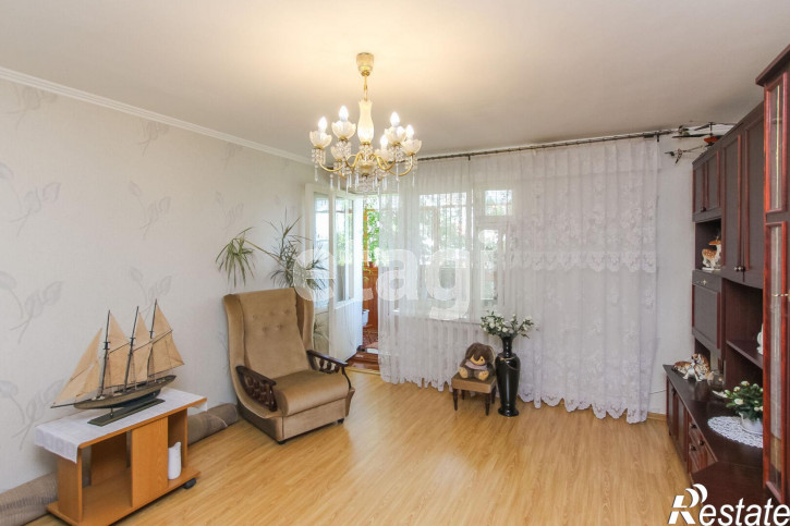 4-комн квартира Магаданская, 11