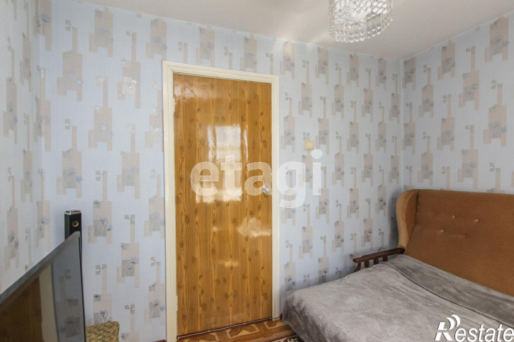 4-комн квартира Магаданская, 11
