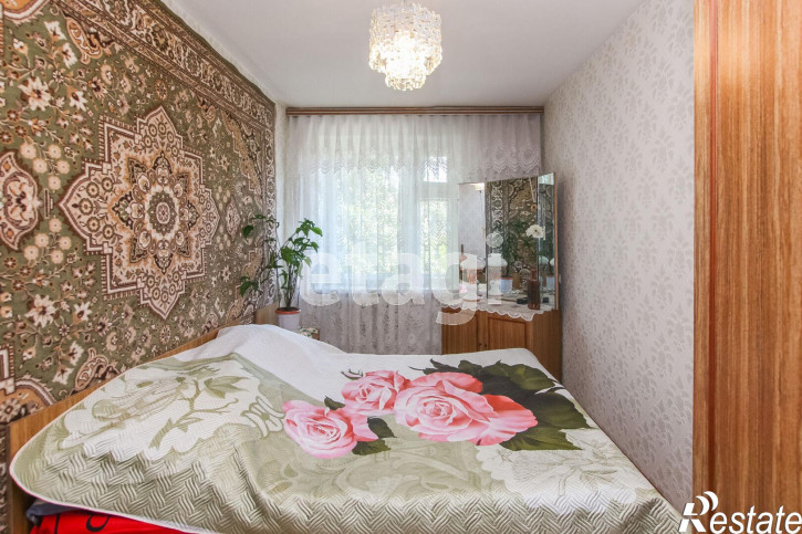 4-комн квартира Магаданская, 11