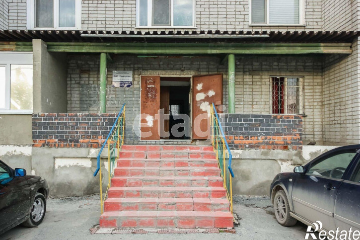 Комната Республики, 258