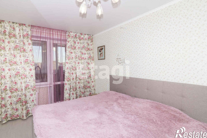 3-комн квартира Народная, 8