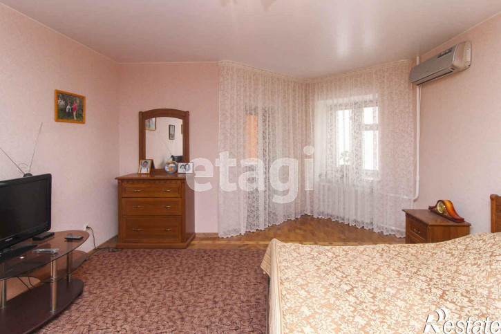 3-комн квартира Малыгина, 56