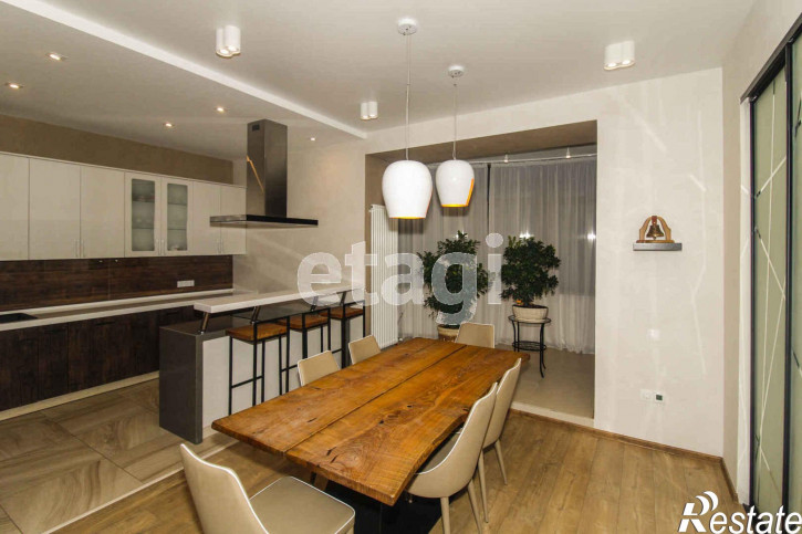 6-комн квартира Степана Халтурина, 8