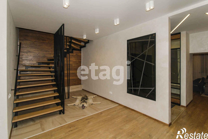 6-комн квартира Степана Халтурина, 8