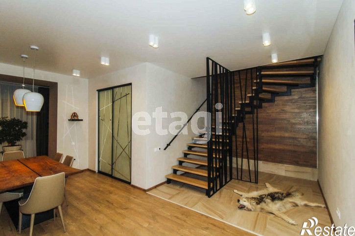 6-комн квартира Степана Халтурина, 8
