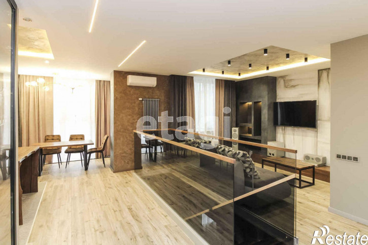 2-комн квартира Газовиков, 79