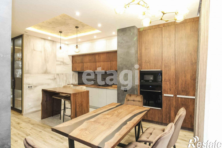 2-комн квартира Газовиков, 79
