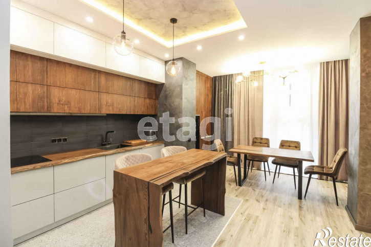 2-комн квартира Газовиков, 79