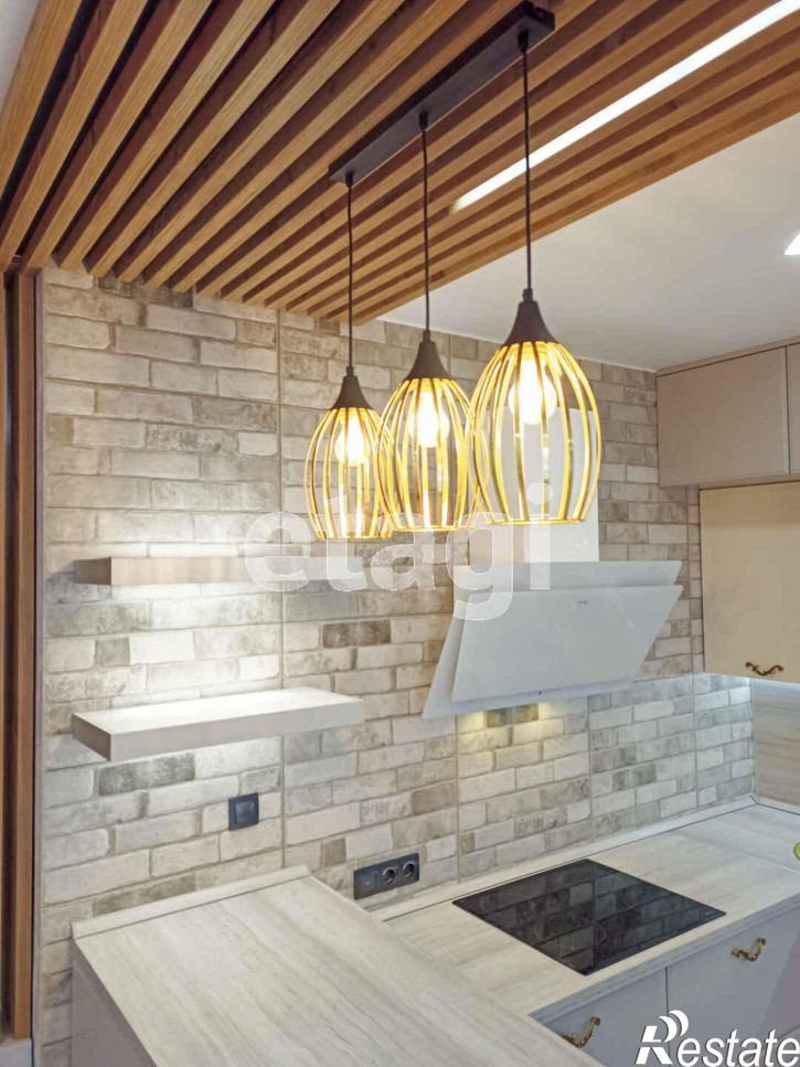 3-комн квартира Мельникайте, 30