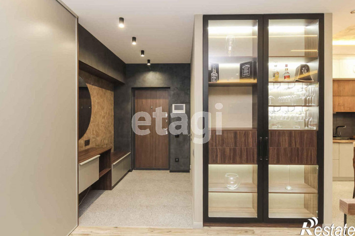 2-комн квартира Газовиков, 79