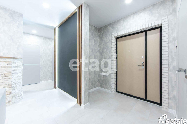 3-комн квартира Мельникайте, 30