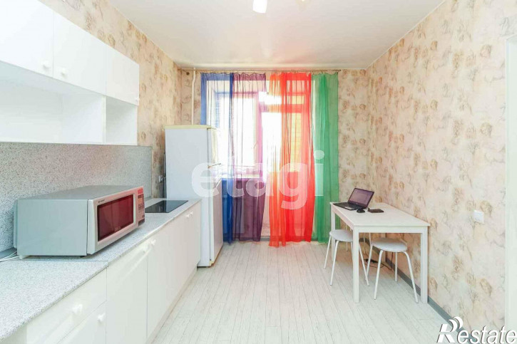 1-комн квартира Революции, 228