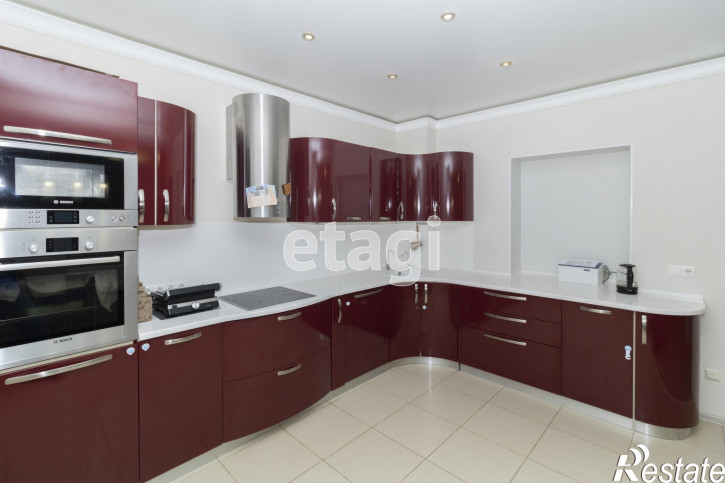 4-комн квартира Малиновского, 8
