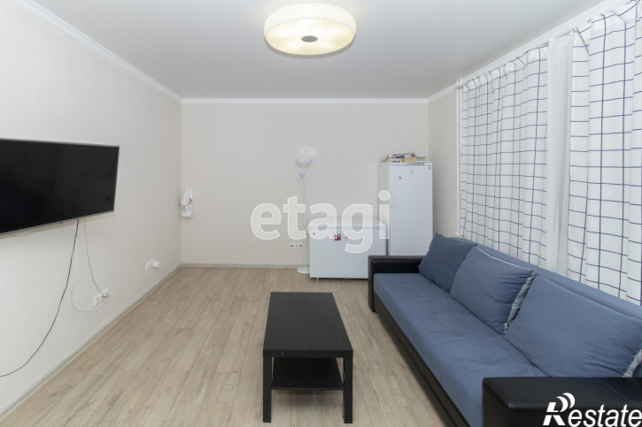 4-комн квартира Малиновского, 8