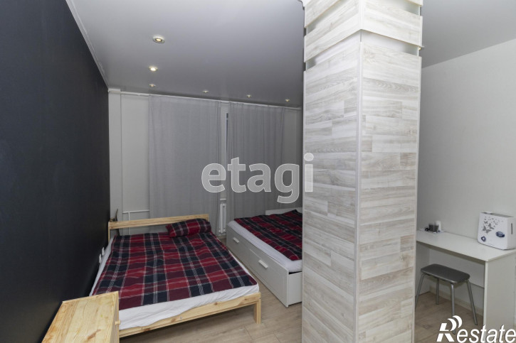 4-комн квартира Малиновского, 8