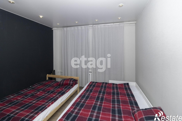 4-комн квартира Малиновского, 8