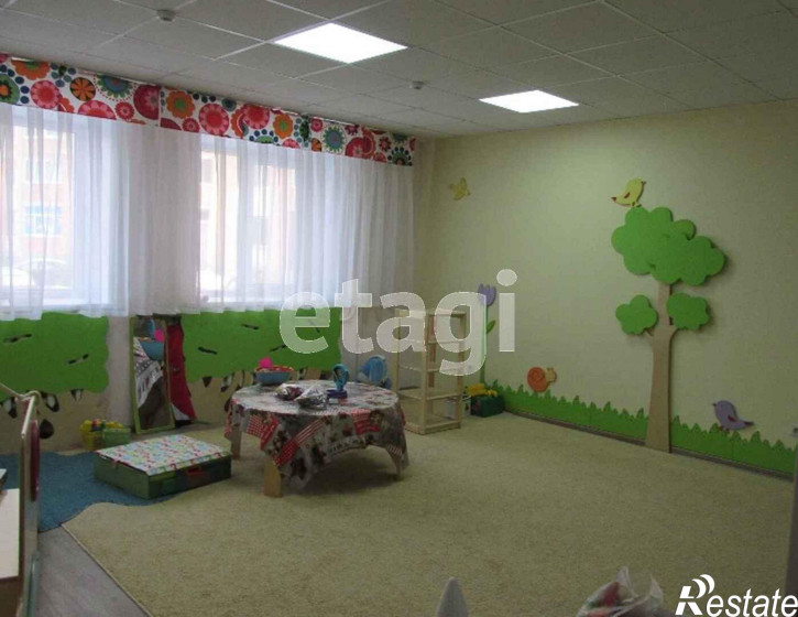 3-комн квартира Депутатская, 80